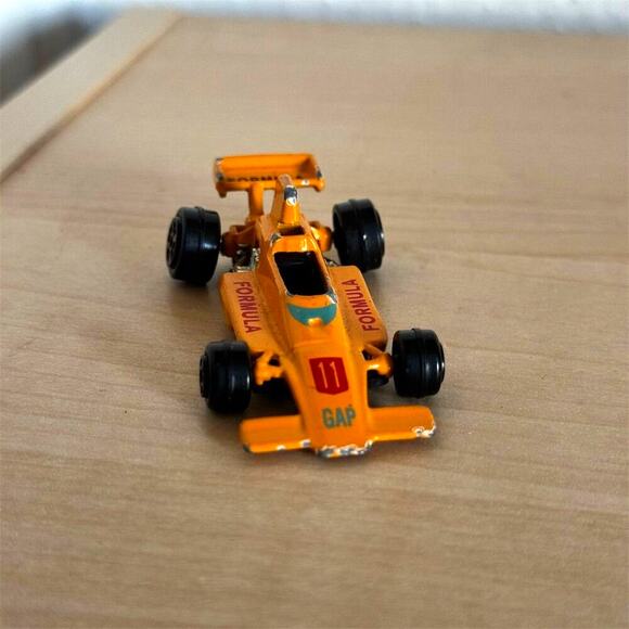 Vintage Yatming Lola T370 Formula 1 Race Car 1/64 Diecast Model Orange 70s - Picture 2 of 6